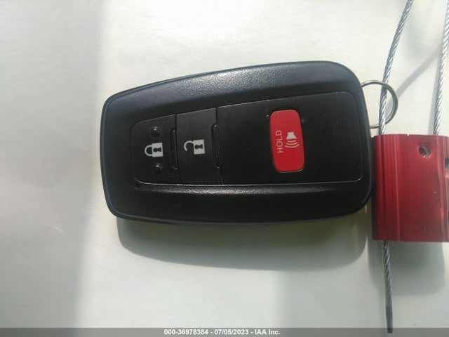 2021 TOYOTA RAV4 XLE VIN: 2T3P1RFVXMW238541