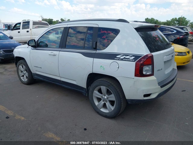 1C4NJDEB1GD594184 Jeep Compass Latitude