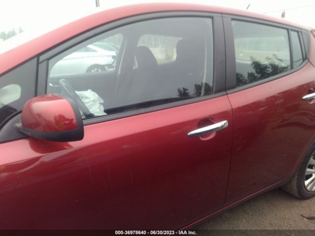 1N4AZ0CP3FC307355 Nissan LEAF S
