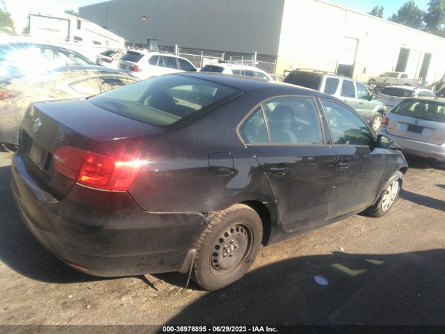 3VW2K7AJ7EM319657 Volkswagen Jetta Sedan S