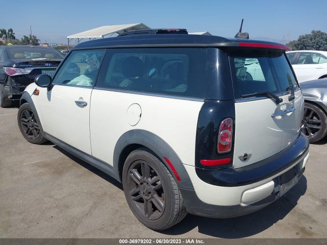 2011 MINI COOPER CLUBMAN VIN: WMWZF3C56BT267558