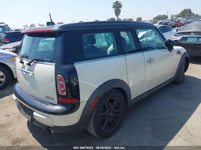 2011 MINI COOPER CLUBMAN VIN: WMWZF3C56BT267558