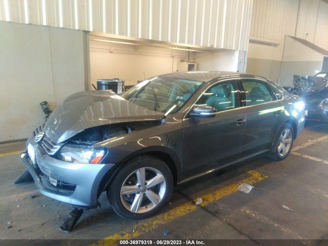 1VWAT7A30FC117790 Volkswagen Passat 1.8t Limited Edition