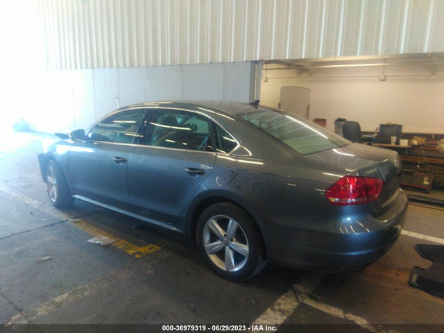 1VWAT7A30FC117790 Volkswagen Passat 1.8t Limited Edition