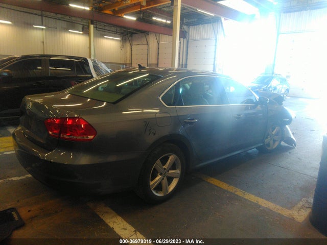 1VWAT7A30FC117790 Volkswagen Passat 1.8t Limited Edition