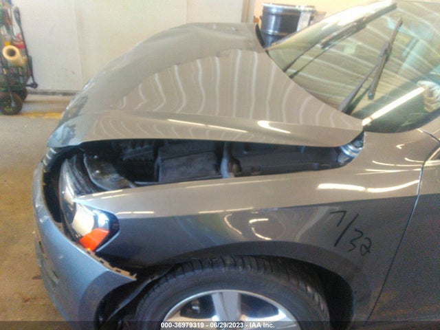 1VWAT7A30FC117790 Volkswagen Passat 1.8t Limited Edition
