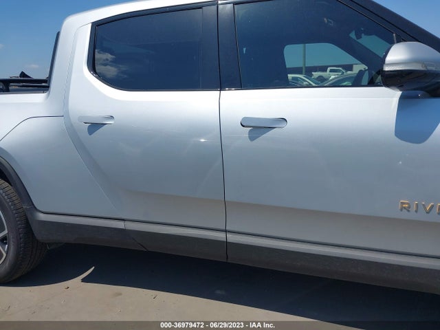 Rivian R1t Adventure Package 2023 7FCTGAAA0PN020665 Image 4