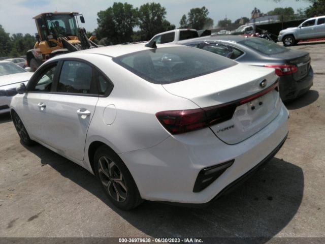 3KPF24AD9ME340273 KIA Forte Lxs