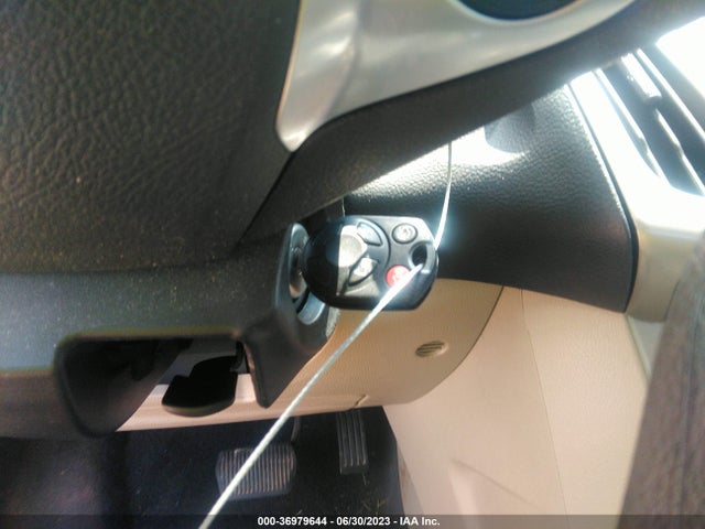 Ford FOCUS SE 2014 1FADP3F2XEL142021 Image 3
