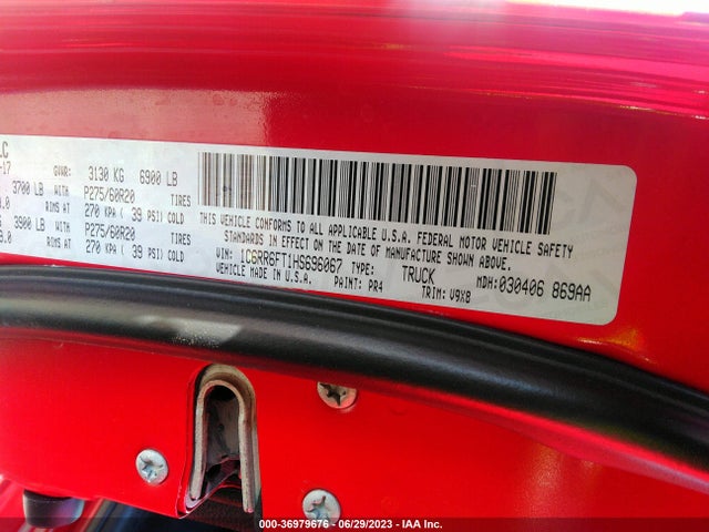 1C6RR6FT1HS696067 RAM 1500 Express