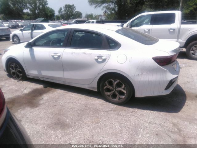3KPF24AD8ME362992 KIA Forte Lxs