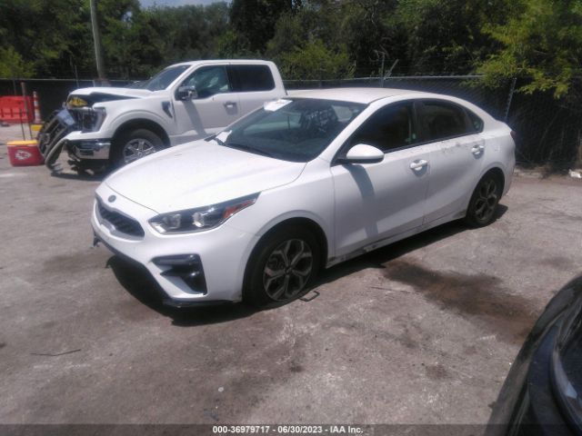 3KPF24AD8ME362992 KIA Forte Lxs