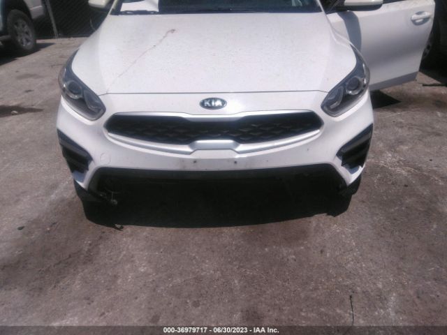 3KPF24AD8ME362992 KIA Forte Lxs
