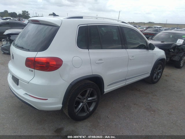WVGTV7AX2HW511636 Volkswagen Tiguan Sport