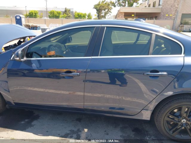 YV140MFK1F2353310 Volvo S60 T5 Premier