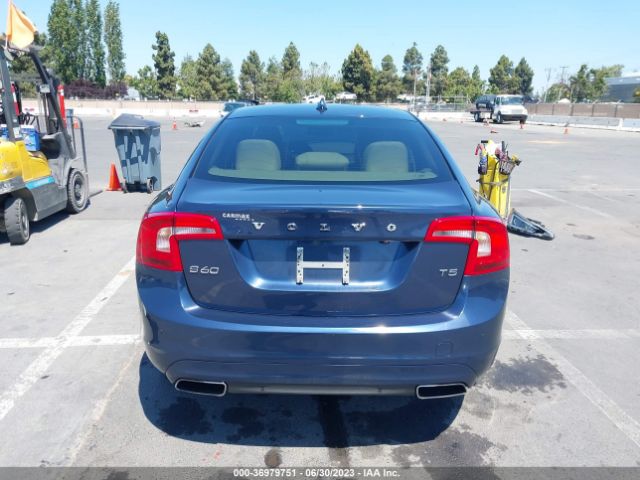 YV140MFK1F2353310 Volvo S60 T5 Premier