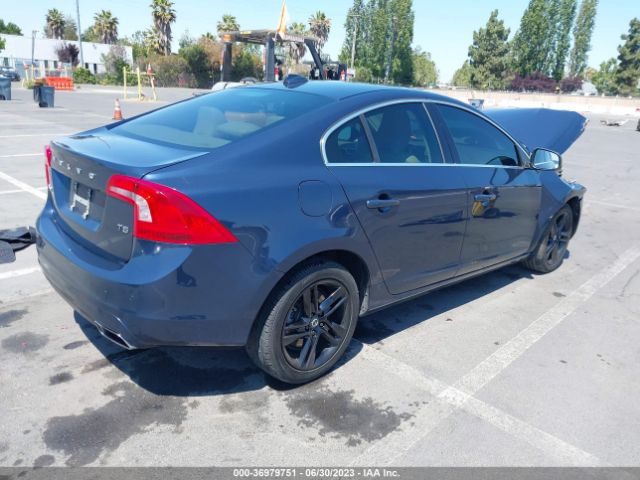 YV140MFK1F2353310 Volvo S60 T5 Premier