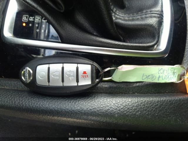 KNMAT2MT3HP509689 Nissan ROGUE SV