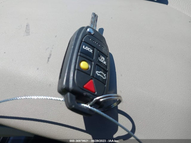 2007 VOLVO XC70 VIN: YV4SZ592X71258334