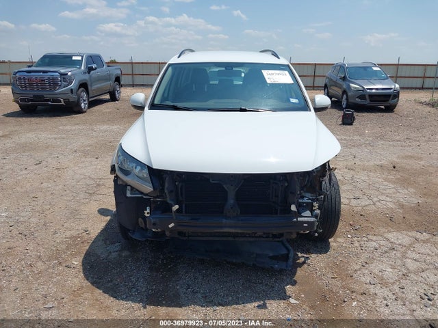 WVGBV7AX5HK010517 Volkswagen TIGUAN