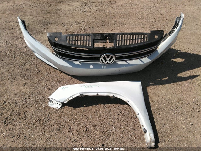 WVGBV7AX5HK010517 Volkswagen TIGUAN