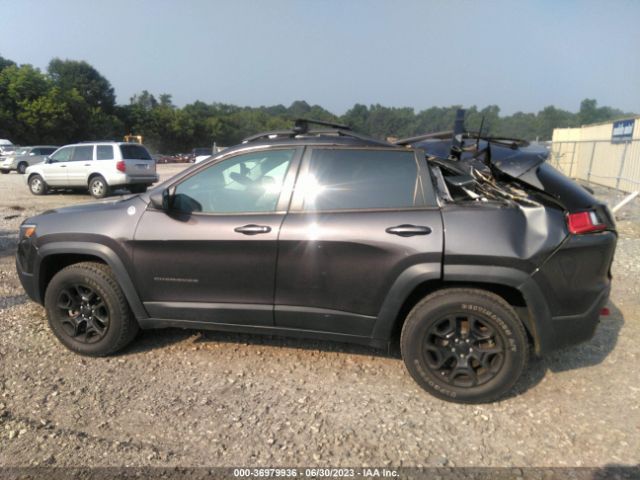 1C4PJMBXXKD259913 Jeep Cherokee Trailhawk