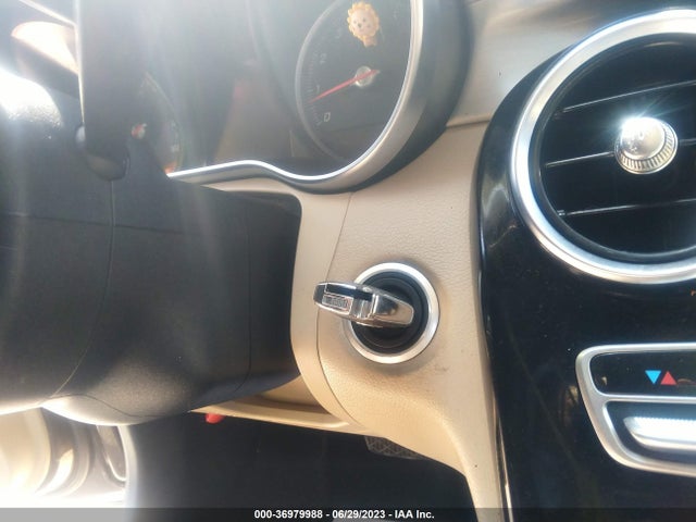 55SWF4KB5FU027895 Mercedes-Benz C-class C 300