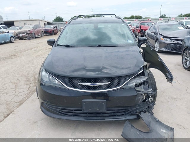 2C4RC1DG8JR168102 Chrysler Pacifica Touring