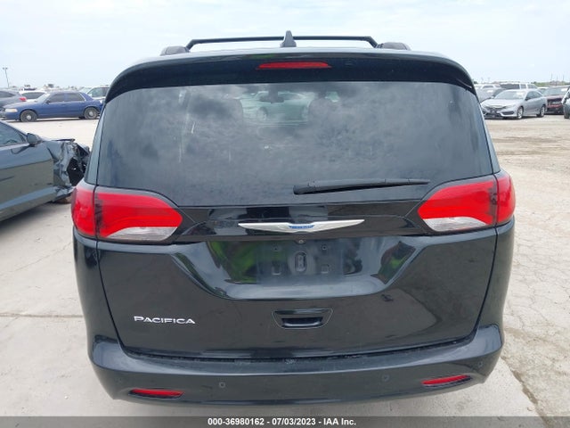 2C4RC1DG8JR168102 Chrysler Pacifica Touring