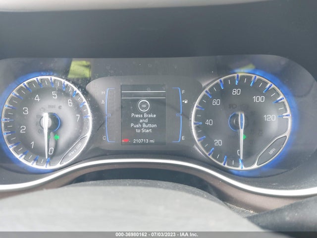 2C4RC1DG8JR168102 Chrysler Pacifica Touring