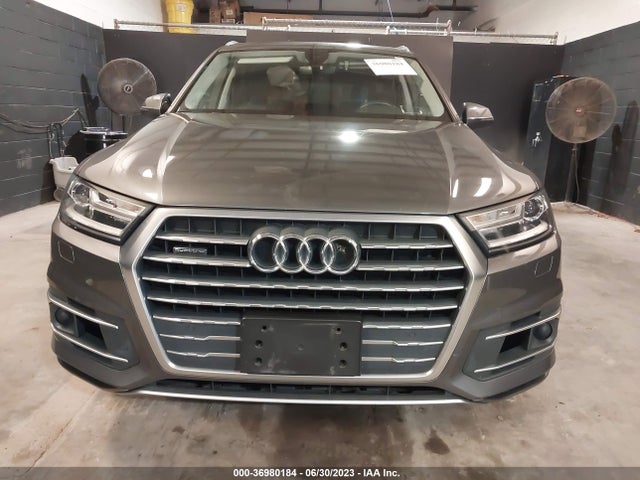 Audi Q7 Premium Plus 2018 WA1LAAF74JD046231 Image 12