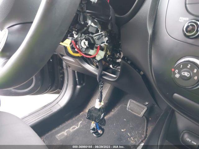 KNDJN2A24K7681517 KIA Soul Base