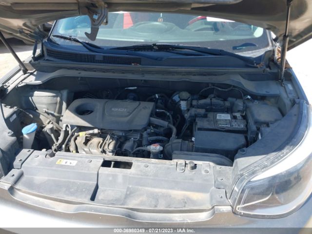KNDJN2A2XJ7623264 KIA Soul Base
