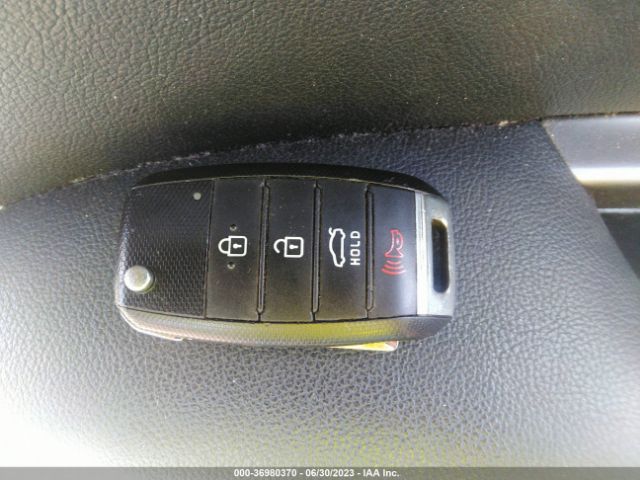 5XXGT4L37KG277488 KIA Optima Lx