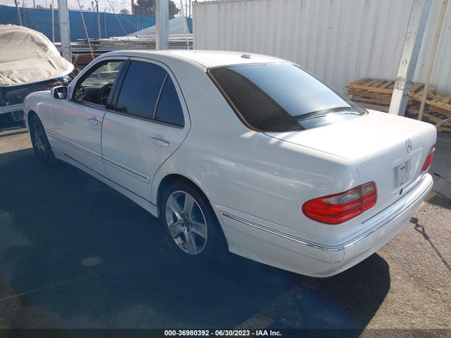2000 MERCEDES-BENZ E-CLASS VIN: WDBJF65J8YB084266