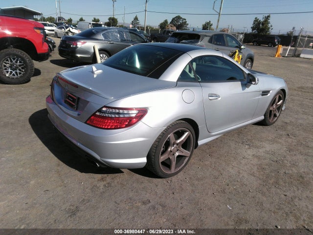 2014 Mercedes-Benz SLK-Class, VIN: WDDPK4HAXEF083962