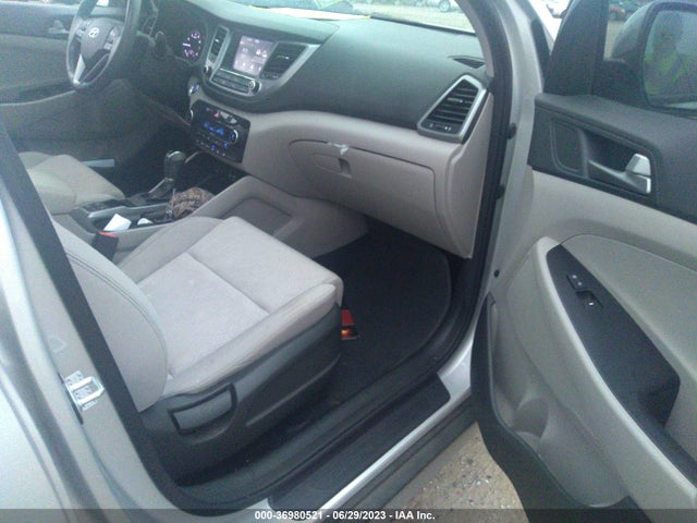 Hyundai Tucson Value 2018 KM8J33A22JU645283 Image 11