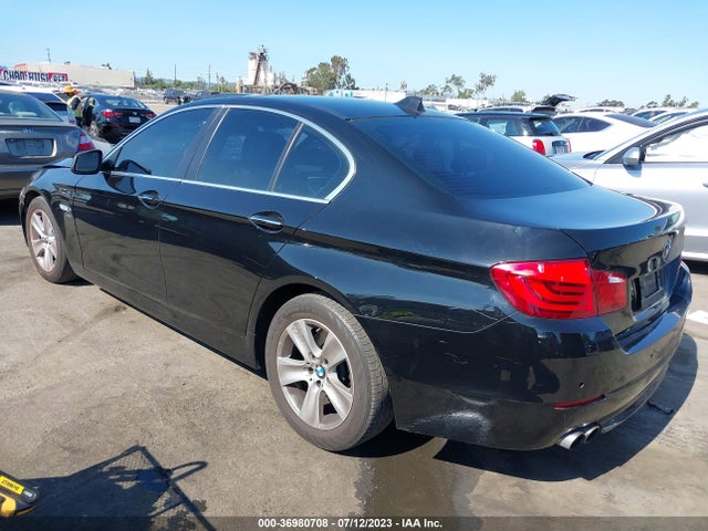 2012 BMW 5 SERIES 528I XDRIVE VIN: WBAXH5C58CDW09889