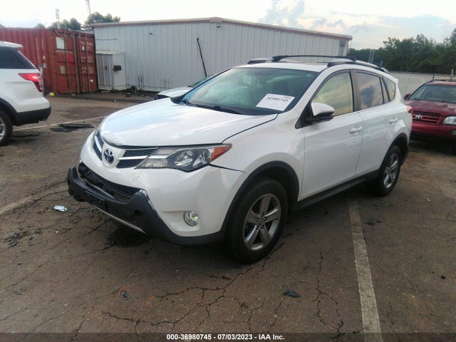Toyota Rav4 Xle 2015 JTMRFREV7FD103321 Image 2