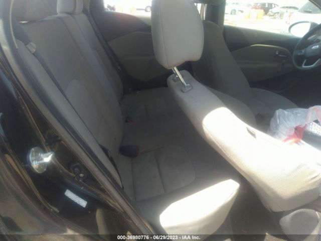 KNADM5A30H6036966 KIA Rio 5-door Lx
