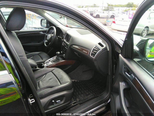 WA1LFAFP1EA100819 Audi Q5 Premium Plus