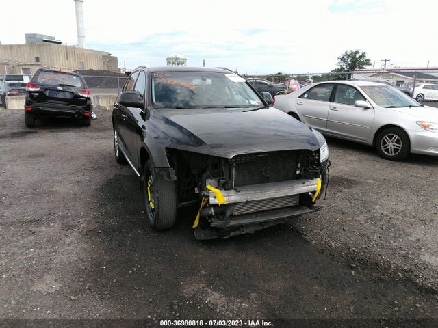 WA1LFAFP1EA100819 Audi Q5 Premium Plus