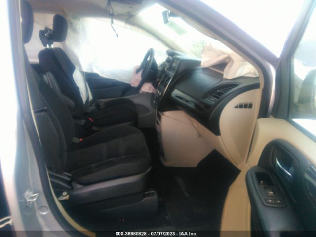 2C4RDGBG4KR553497 Dodge Grand Caravan Se