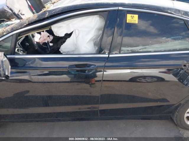 3FA6P0HD1GR314415 Ford FUSION SE