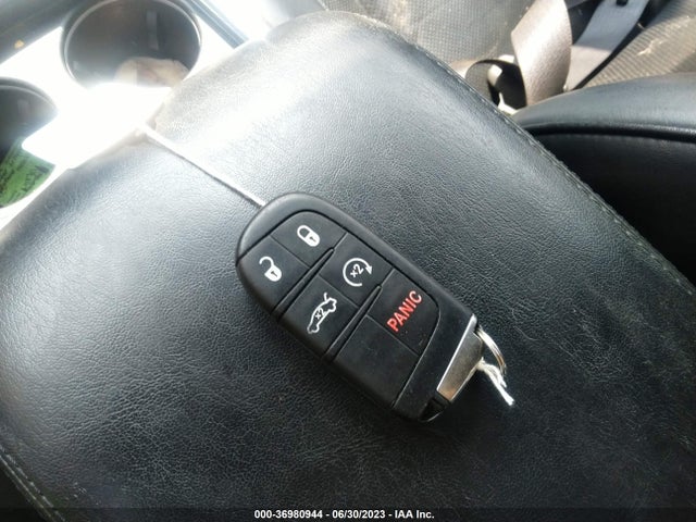 2C3CCAKG7EH356134 Chrysler 300 300c