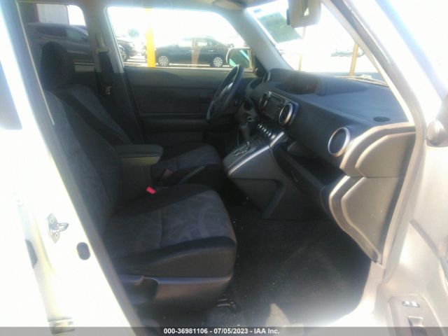 JTLZE4FE4FJ067100 Scion XB