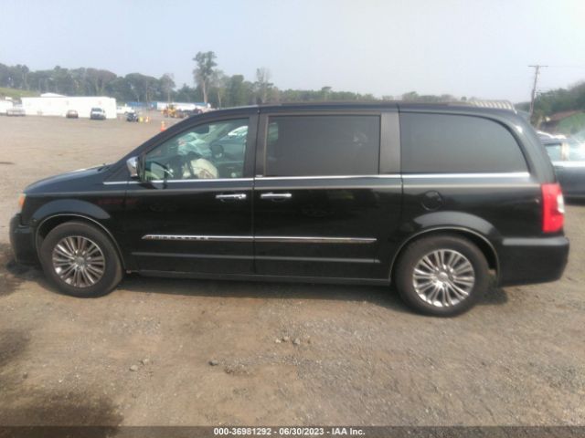 2C4RC1CG5ER198715 Chrysler Town & Country Touring-l