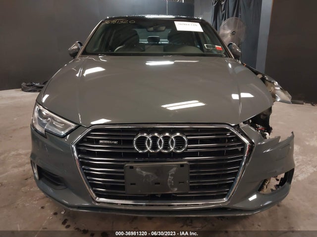 WAUBEGFF8KA082035 Audi A3 Sedan Premium