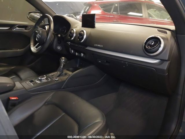 2019 AUDI A3 SEDAN WAUBEGFF8KA082035 Photo 4