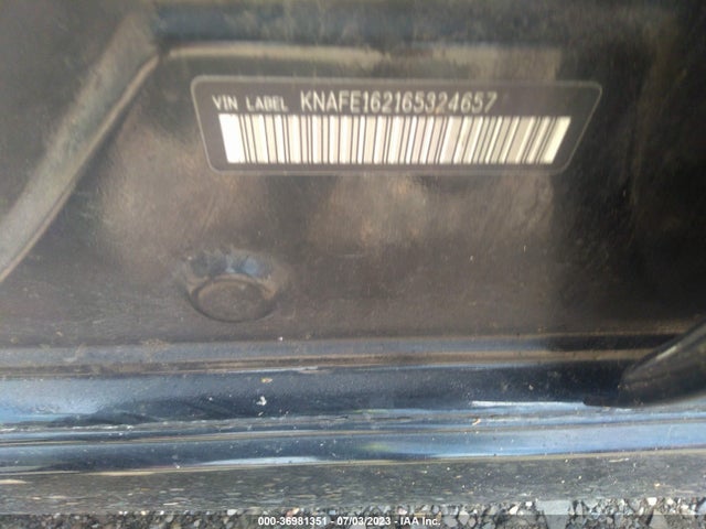 2006 KIA SPECTRA VIN: KNAFE162165324657
